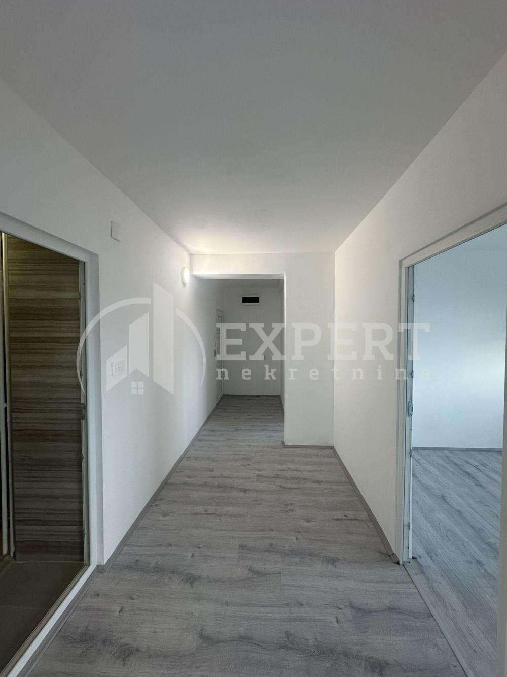 Slika 3 - Sinđelićev trg, Trosoban stan za izdavanje, 72m2, 450€