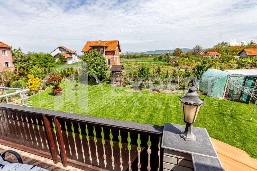 Slika 10 - Miodraga Jovanovića Uče,  Kuća na prodaju, 360m2, 412.400€