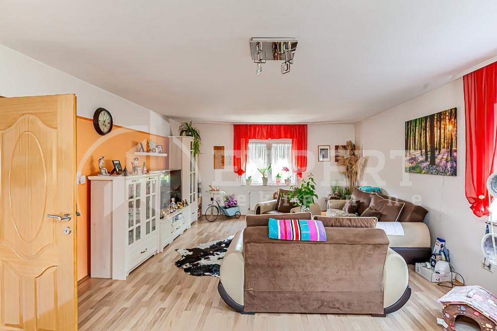 Slika 1 - Miodraga Jovanovića Uče,  Kuća na prodaju, 360m2, 412.400€