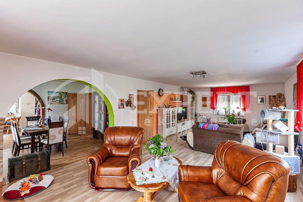 Slika 3 - Miodraga Jovanovića Uče,  Kuća na prodaju, 360m2, 412.400€