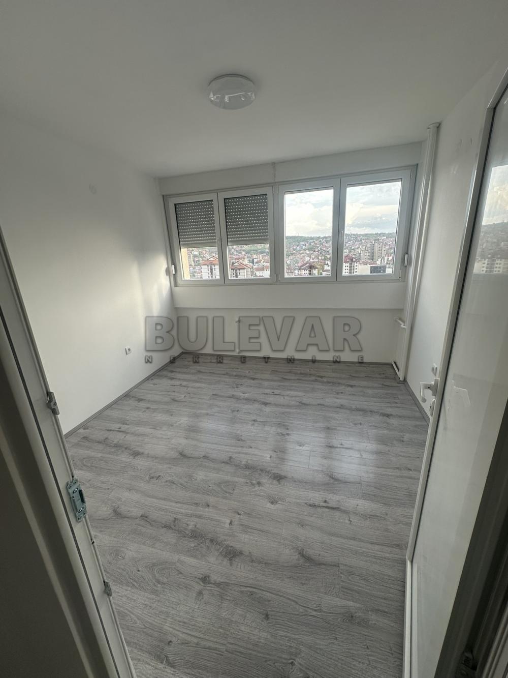 Slika 2 - Sinđelićev trg, Trosoban stan za izdavanje, 72m2, 550€