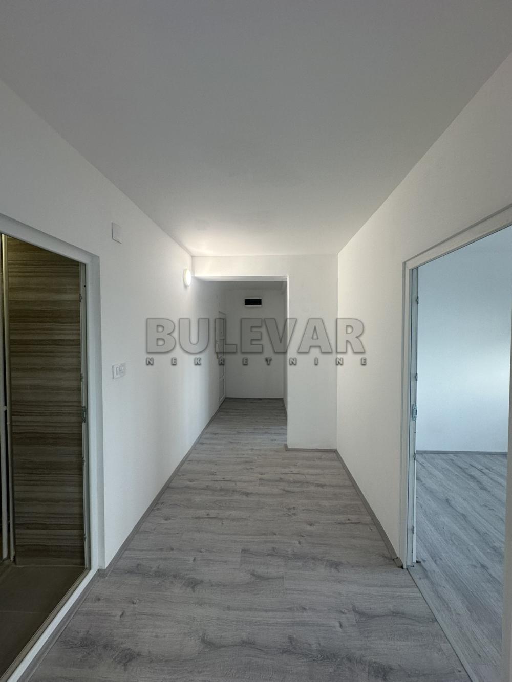 Slika 3 - Sinđelićev trg, Trosoban stan za izdavanje, 72m2, 550€