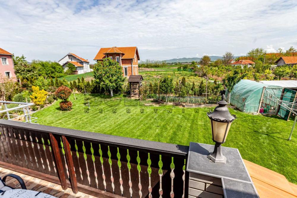 Slika 10 - Miodraga Jovanovića Uče,  Kuća na prodaju, 360m2, 412.400€