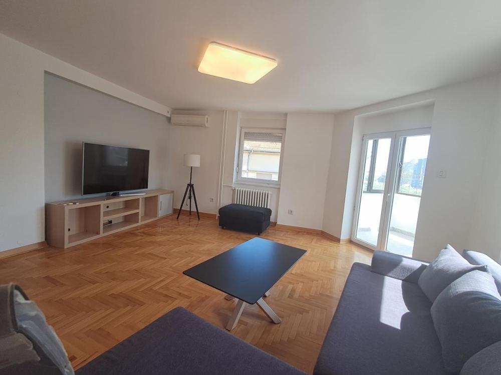 Slika 5 - Četvorosoban stan za izdavanje, 106m2, 1.300€