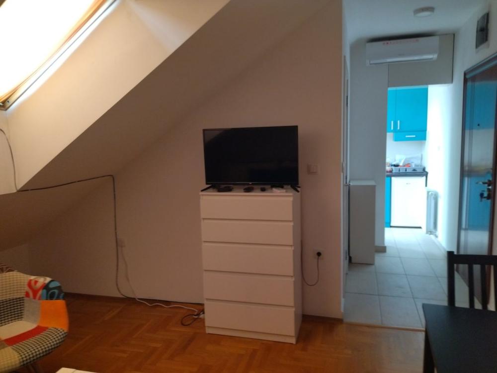Slika 1 - Jednosoban stan za izdavanje, 24m2, 300€