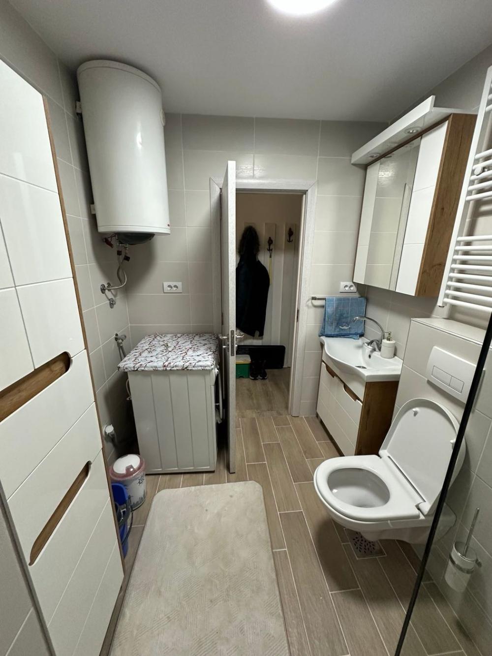 Slika 8 - Dvosoban stan za izdavanje, 50m2, 400€