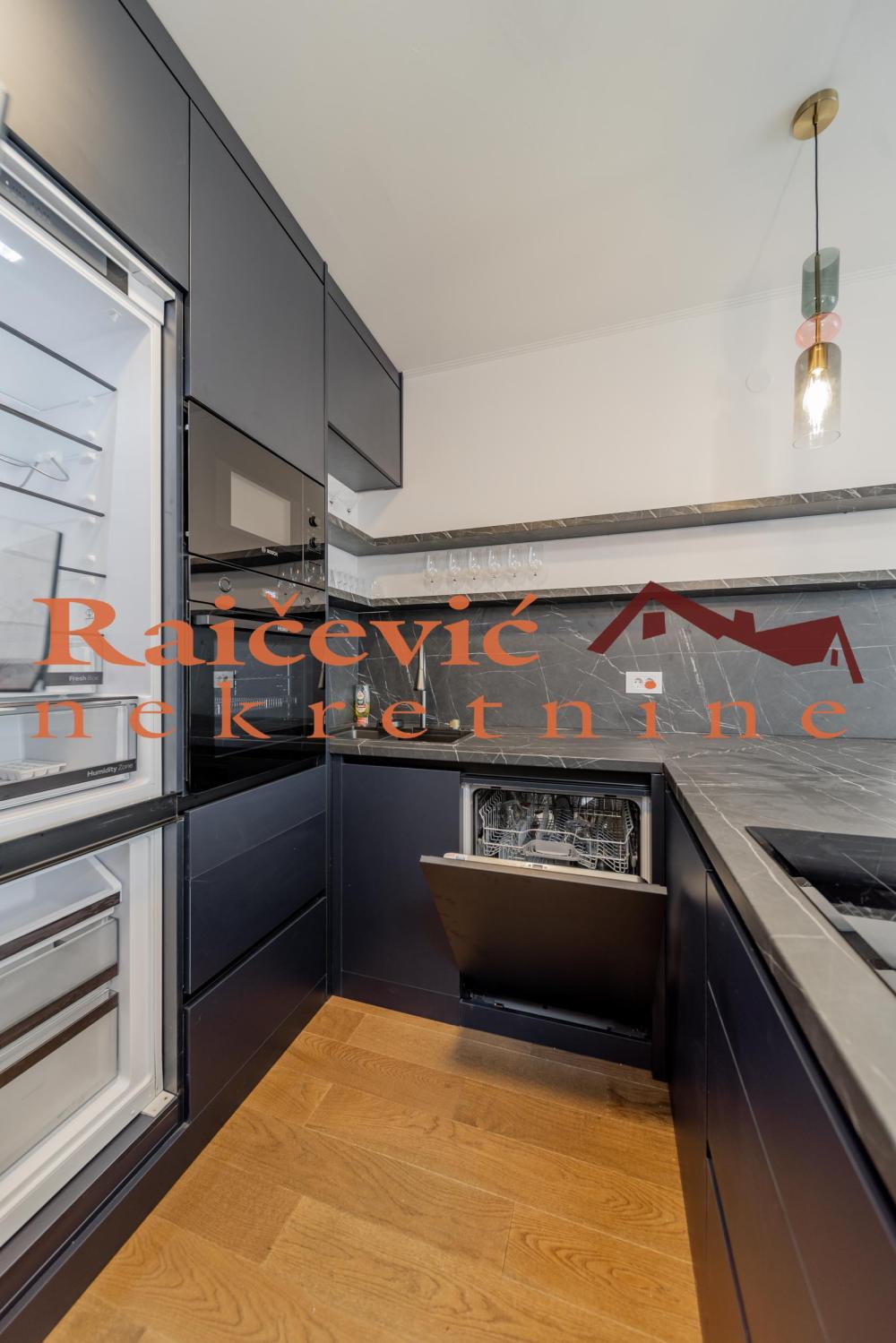 Slika 5 - Jurija Gagarina, Trosoban stan na prodaju, 82m2, 379.000€