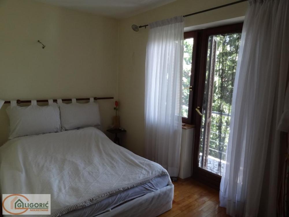 Slika 10 - Živorada Jakovljevića,  Kuća na prodaju, 360m2, 350.000€