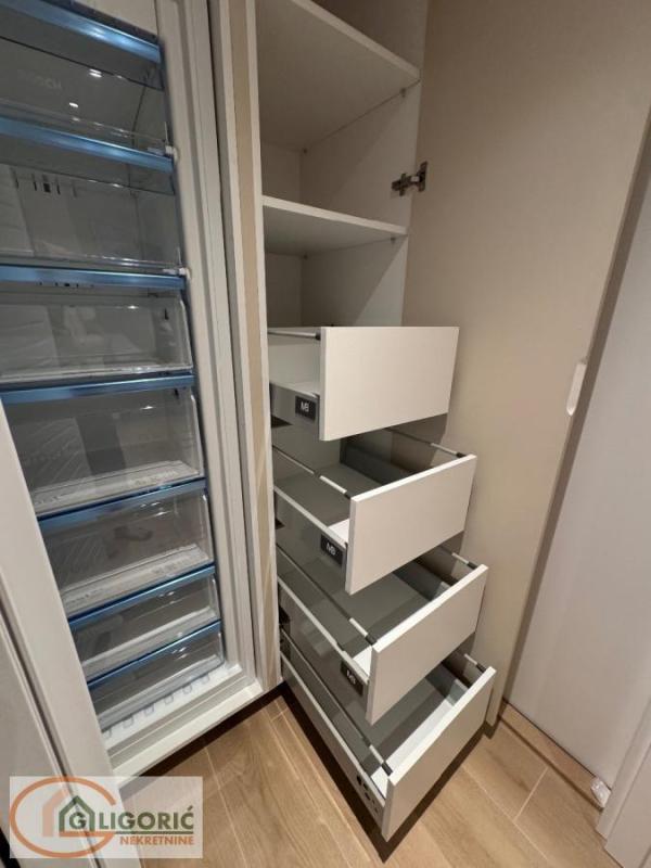 Slika 11 - Živorada Jakovljevića,  Kuća na prodaju, 360m2, 350.000€