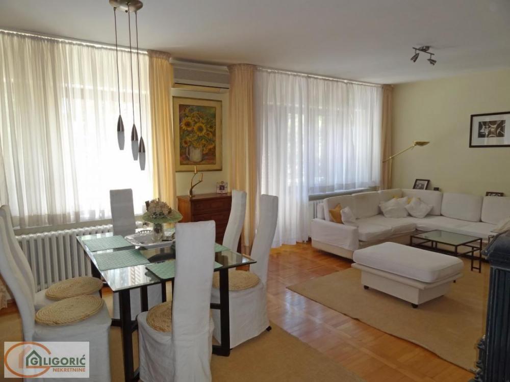 Slika 1 - Živorada Jakovljevića,  Kuća na prodaju, 360m2, 350.000€