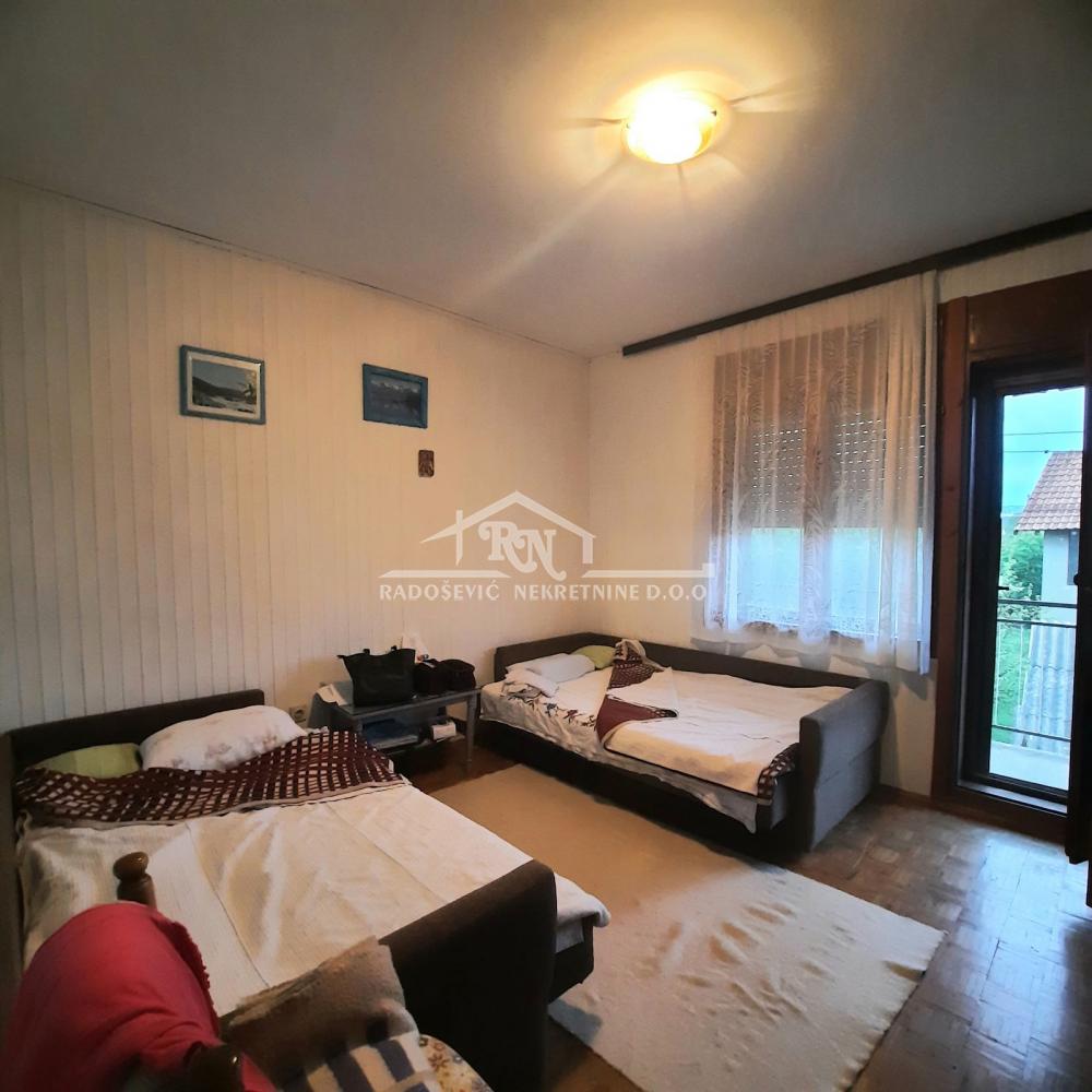 Slika 5 - Lipovačka,  Kuća na prodaju, 219m2, 120.000€