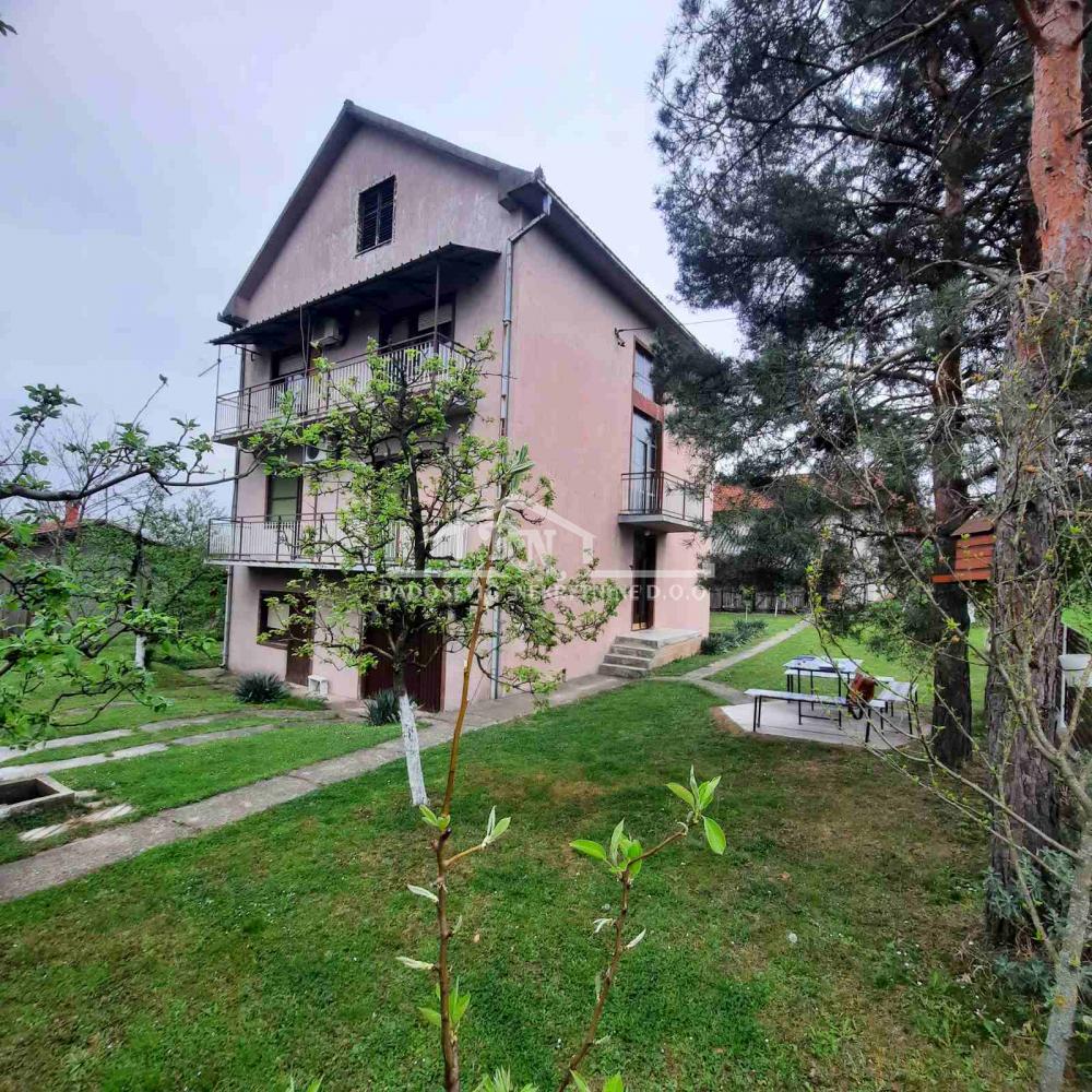 Slika 1 - Lipovačka,  Kuća na prodaju, 219m2, 120.000€