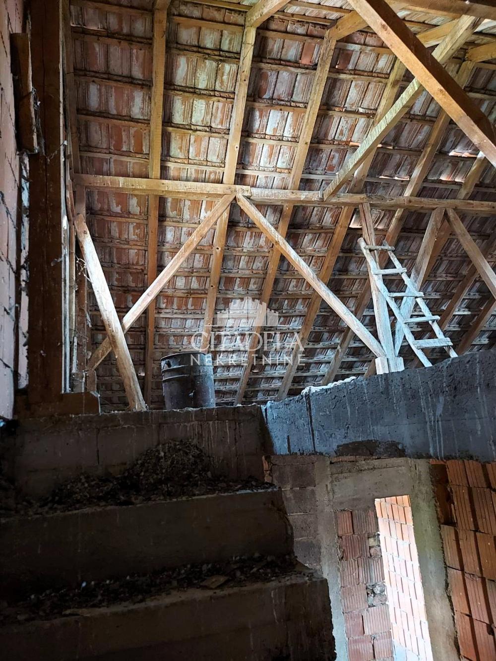 Slika 5 -  Kuća na prodaju, 180m2, 45.000€