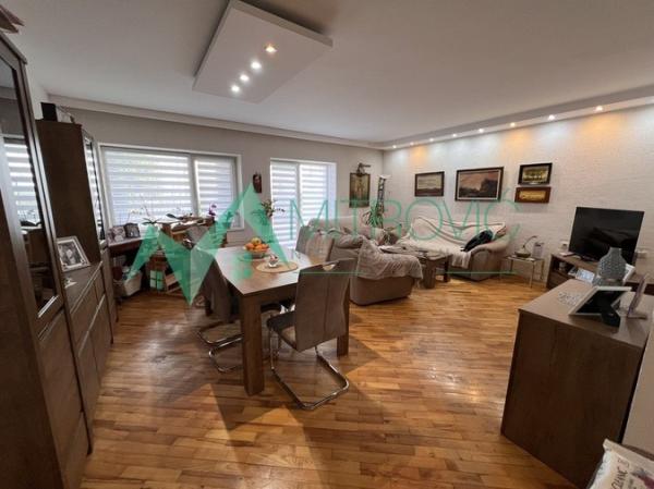 Slika 2 -  Kuća na prodaju, 180m2, 329.600€