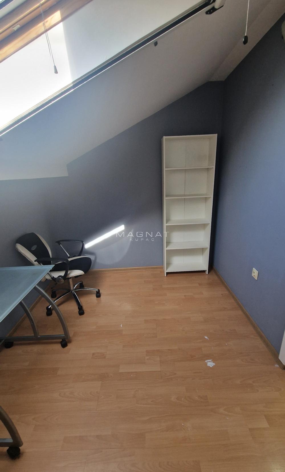 Slika 9 - 22. oktobra, Četvorosoban stan na prodaju, 116m2, 350.000€