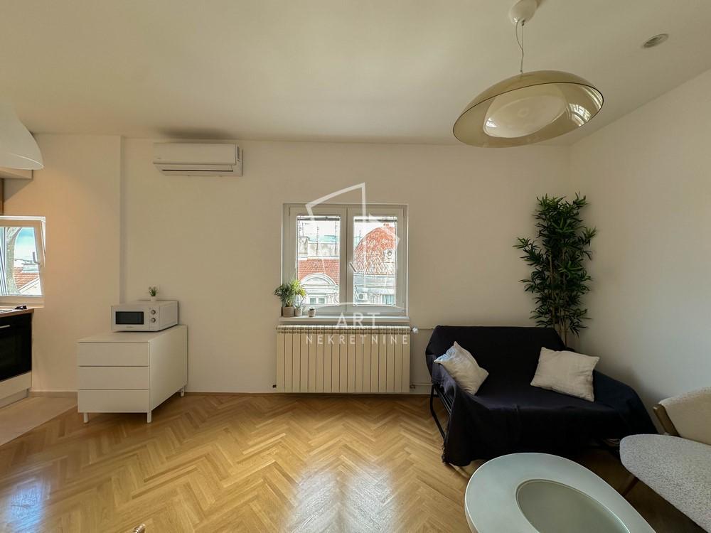 Slika 2 - Palmotićeva, Dvoiposoban stan na prodaju, 56m2, 345.000€