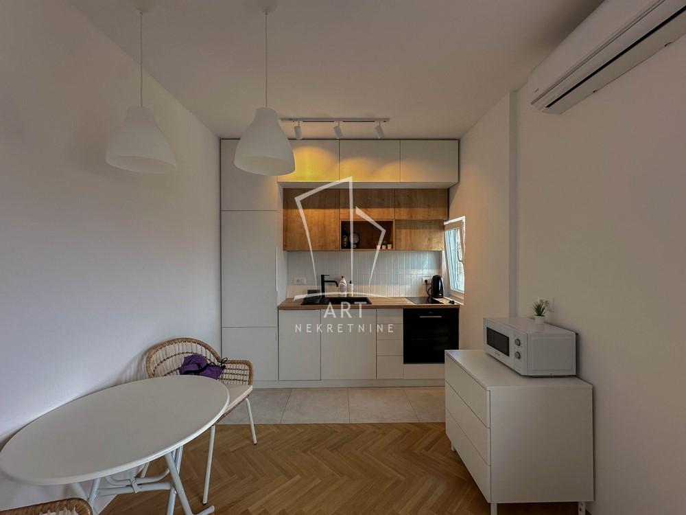 Slika 3 - Palmotićeva, Dvoiposoban stan na prodaju, 56m2, 345.000€