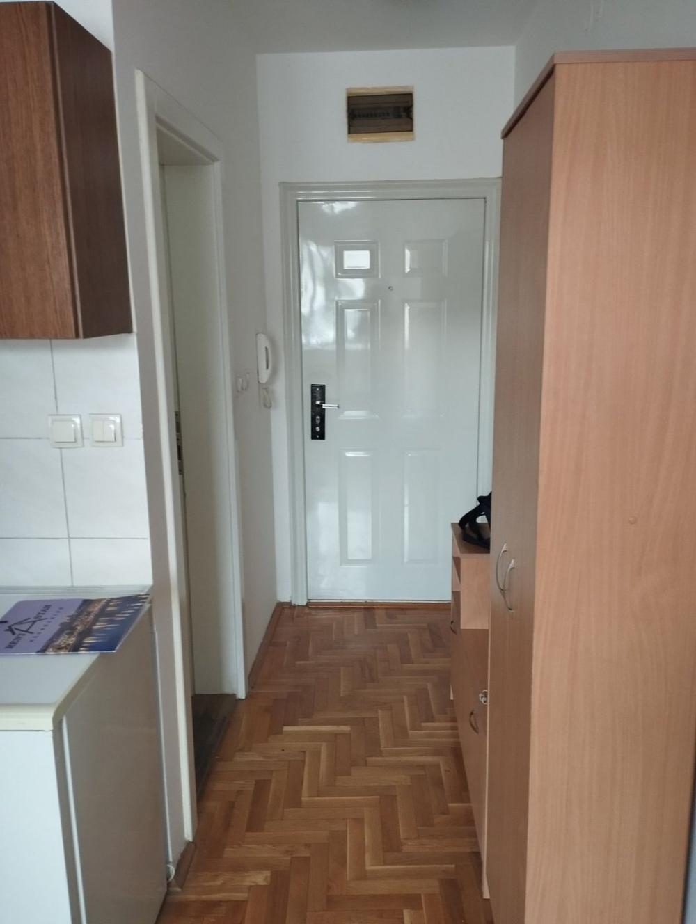 Slika 4 - Jednosoban stan za izdavanje, 28m2, 250€