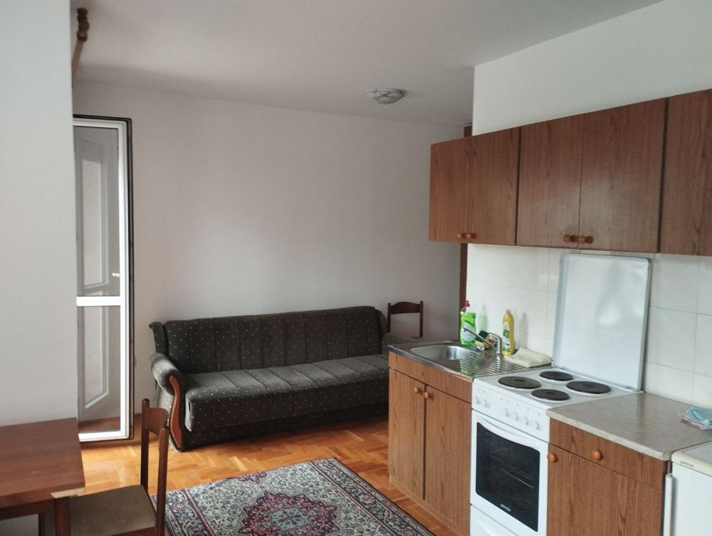 Slika 1 - Jednosoban stan za izdavanje, 28m2, 250€