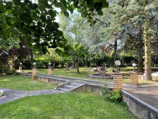 Glavna slika -Izvorska,  Kuća na prodaju, 291m2, 220.000€