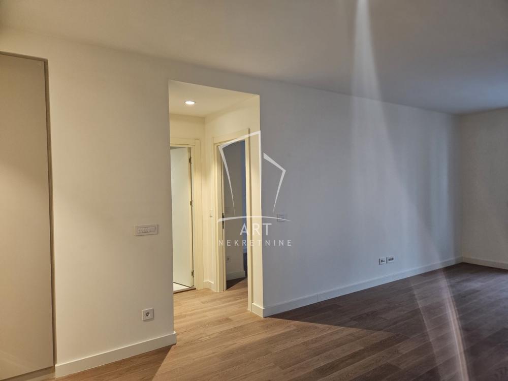 Slika 1 - Luke Ćelovića Trebinjca, Dvosoban stan na prodaju, 58m2, 295.800€