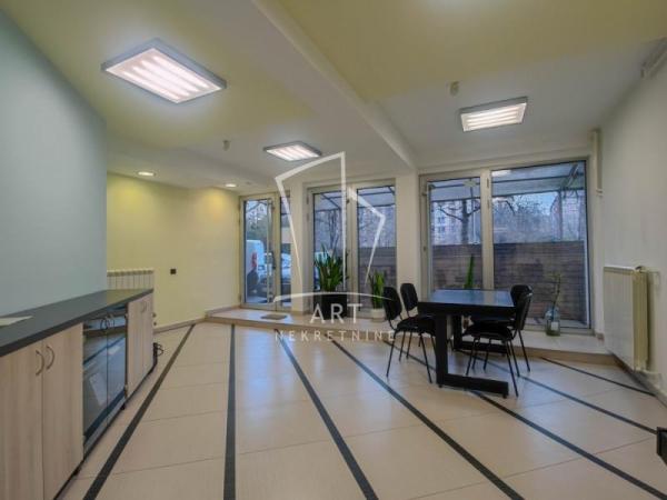 Slika 9 - Tadeuša Košćuška,  Lokal na prodaju, 220m2, 647.000€