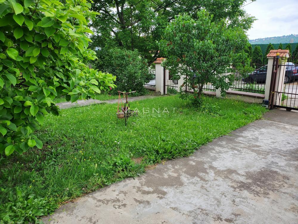 Glavna slika - Kuća na prodaju, 333m2, 280.000€