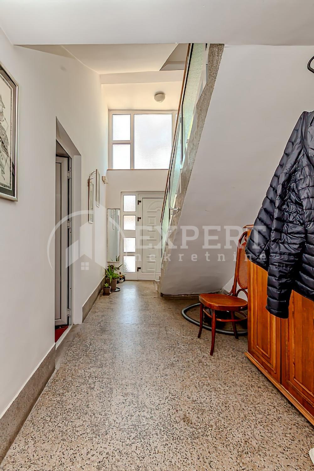 Slika 4 - Gutenbergova,  Kuća na prodaju, 383m2, 515.000€