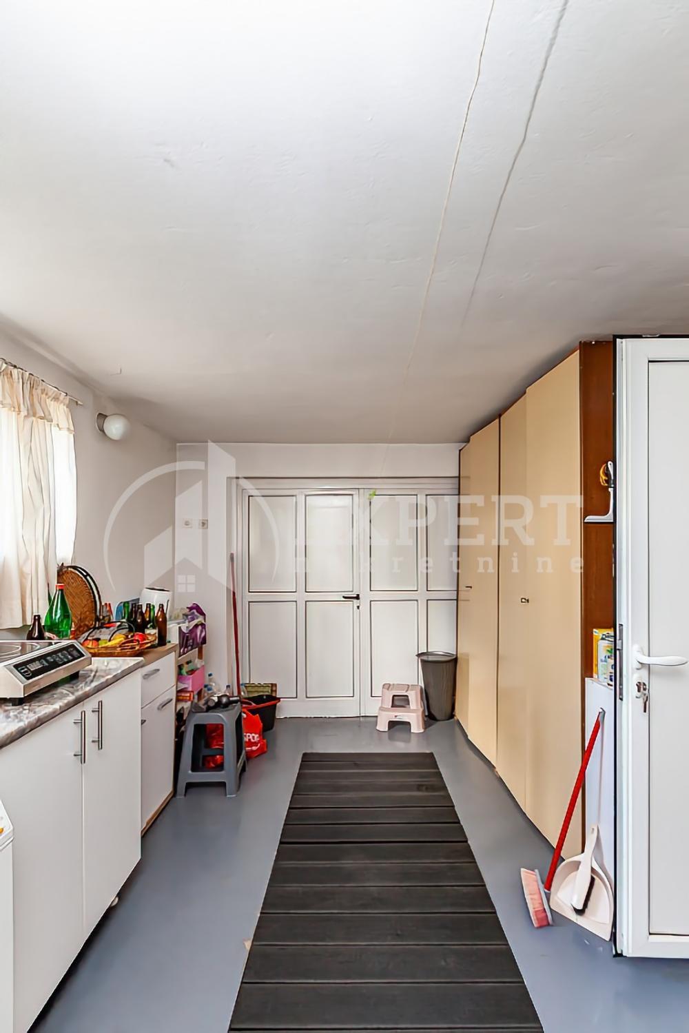 Slika 10 - Gutenbergova,  Kuća na prodaju, 383m2, 515.000€