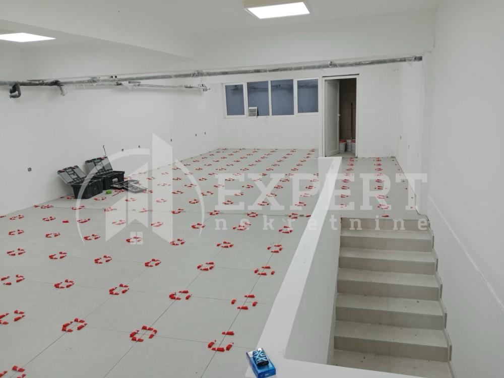 Slika 2 - Bulevar Nikole Tesle,  Lokal za izdavanje, 240m2, 1.200€