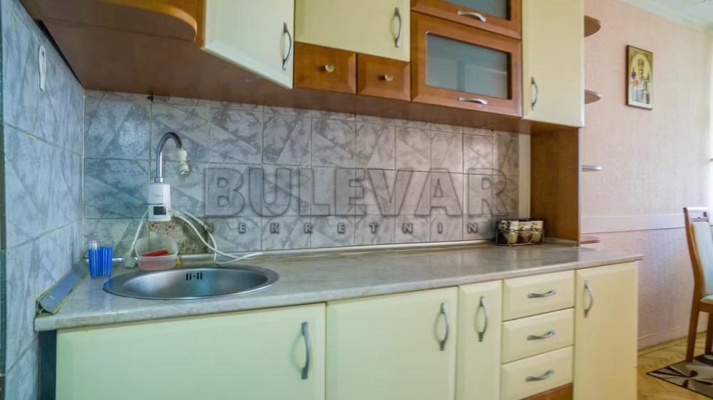 Slika 2 - Bulevar Nemanjića, Dvoiposoban stan za izdavanje, 70m2, 400€