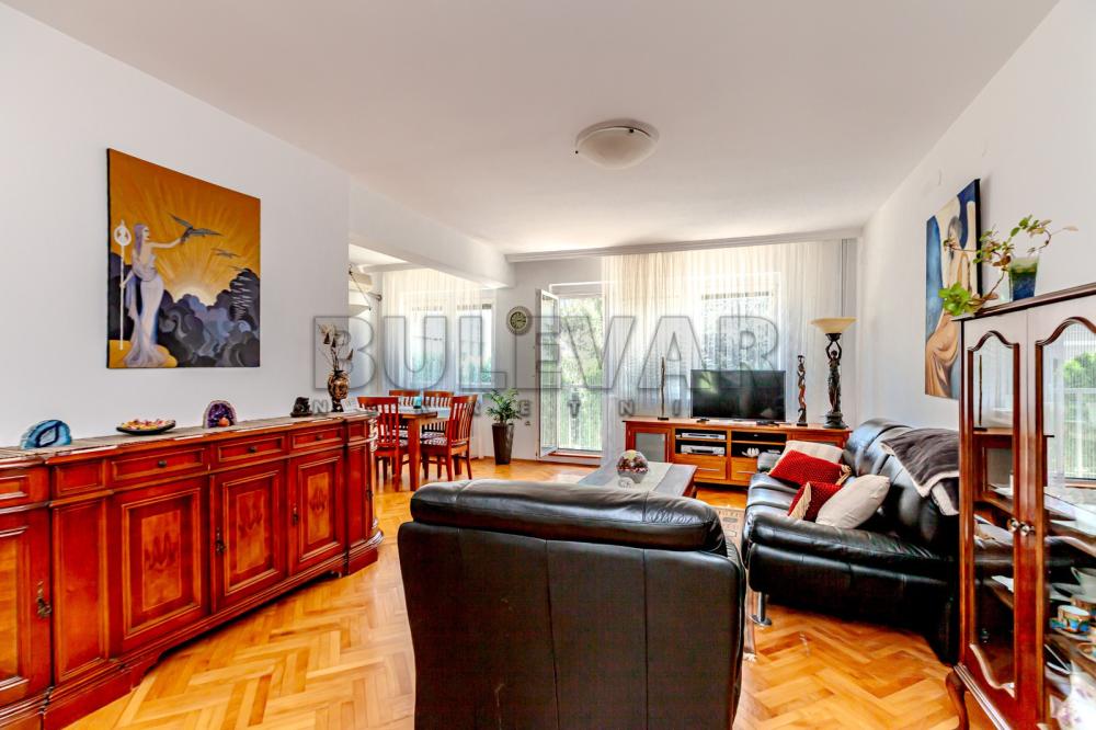 Slika 11 - Gutenbergova,  Kuća na prodaju, 383m2, 515.000€