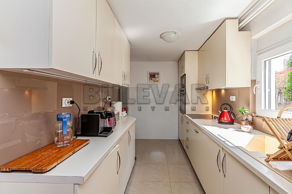 Slika 2 - Gutenbergova,  Kuća na prodaju, 383m2, 515.000€