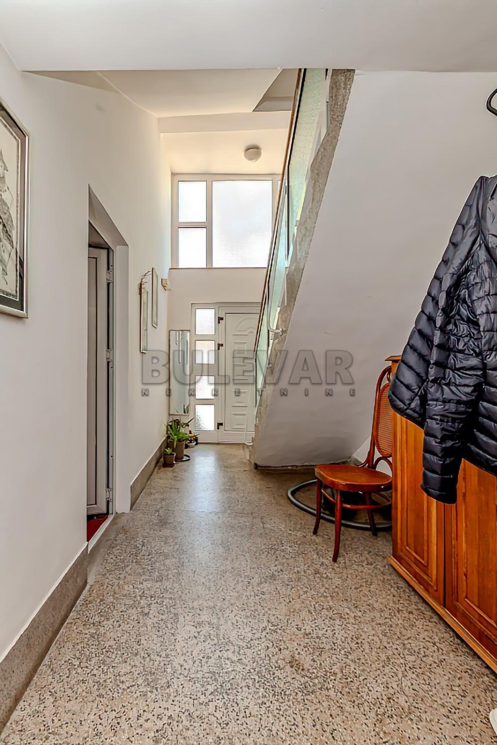 Slika 4 - Gutenbergova,  Kuća na prodaju, 383m2, 515.000€