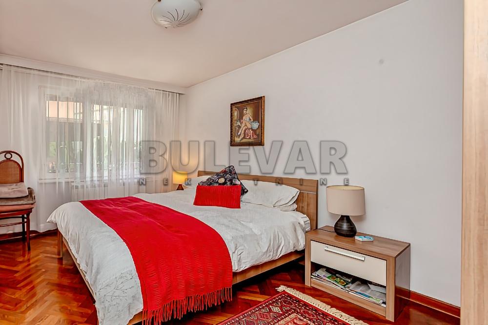 Slika 5 - Gutenbergova,  Kuća na prodaju, 383m2, 515.000€