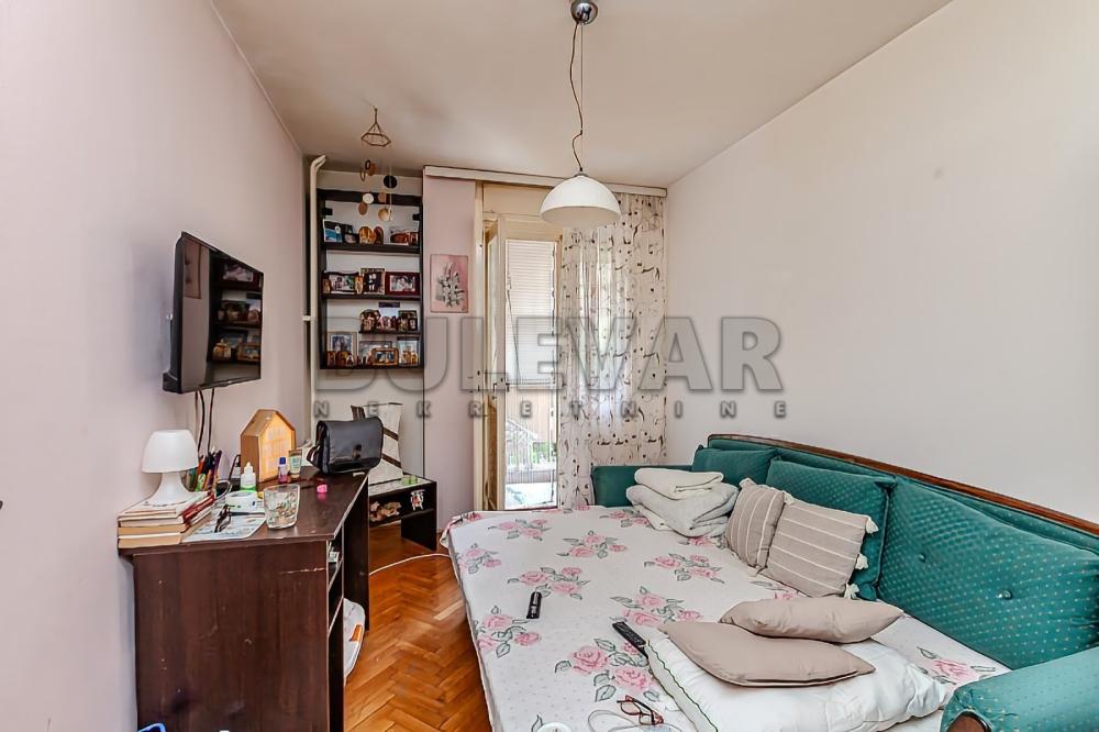 Slika 3 - Trg kralja Aleksandra Ujedinitelja, Trosoban stan na prodaju, 72m2, 126.200€