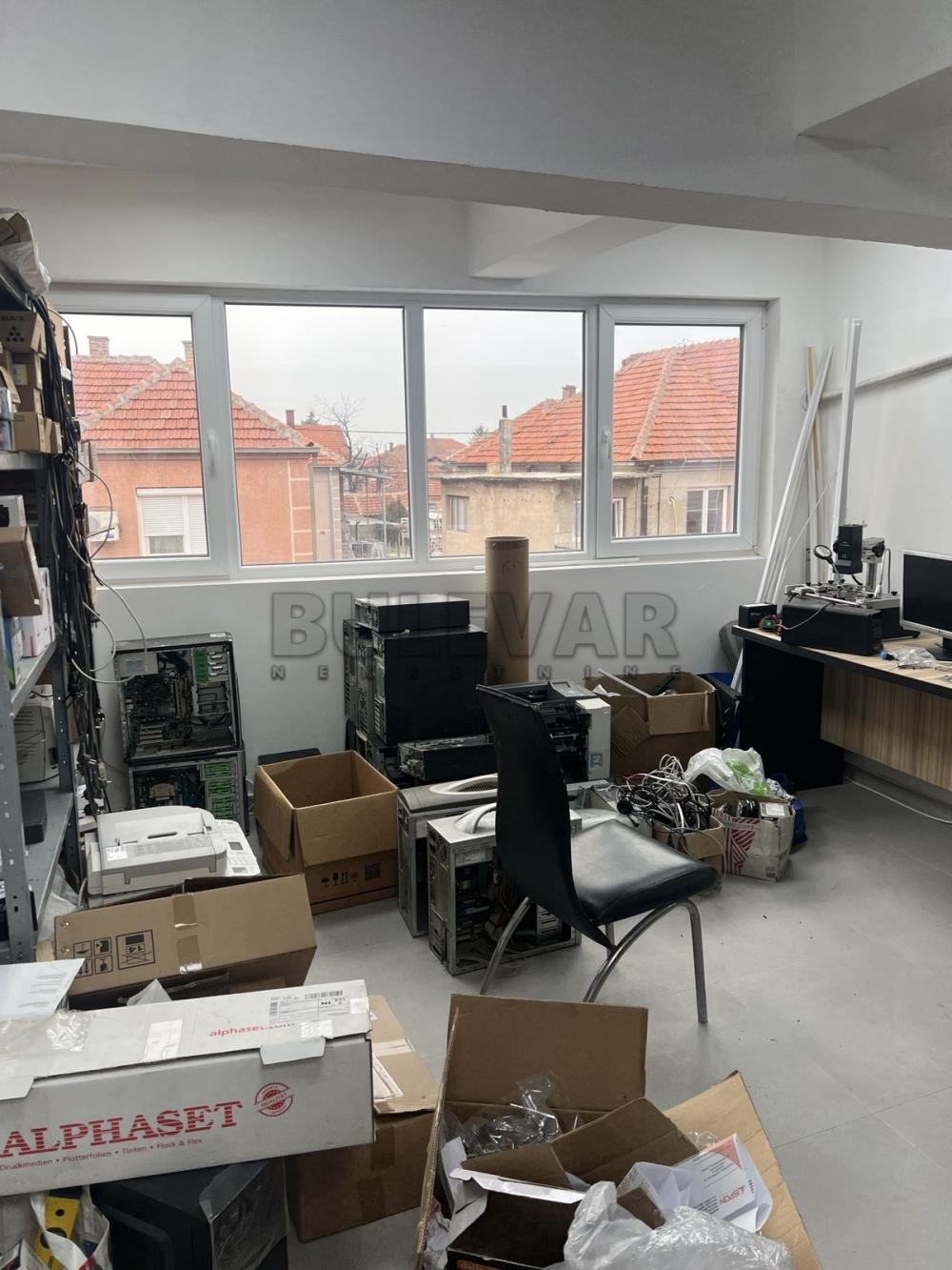 Slika 5 - Bulevar Nikole Tesle,  Lokal za izdavanje, 240m2, 1.200€