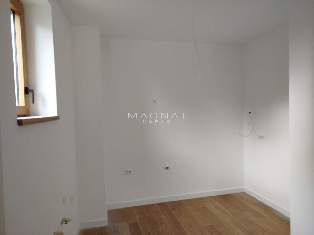 Slika 5 - Požeška, Četvorosoban stan na prodaju, 115m2, 346.050€