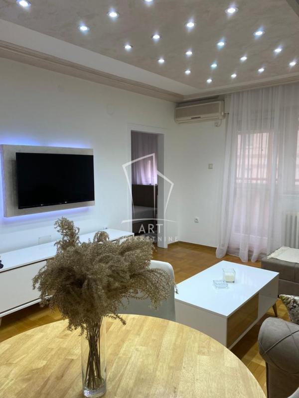 Slika 1 - Topalovićeva, Jednoiposoban stan za izdavanje, 43m2, 600€