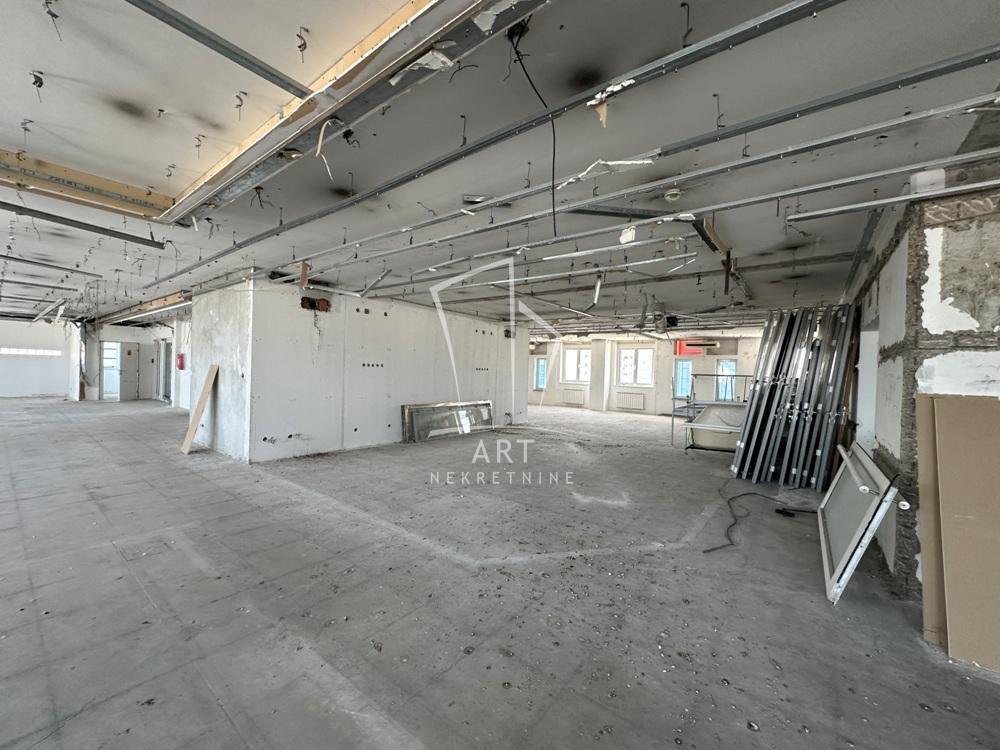 Glavna slika -Bulevar Mihajla Pupina,  Lokal na prodaju, 780m2, 1.900.000€