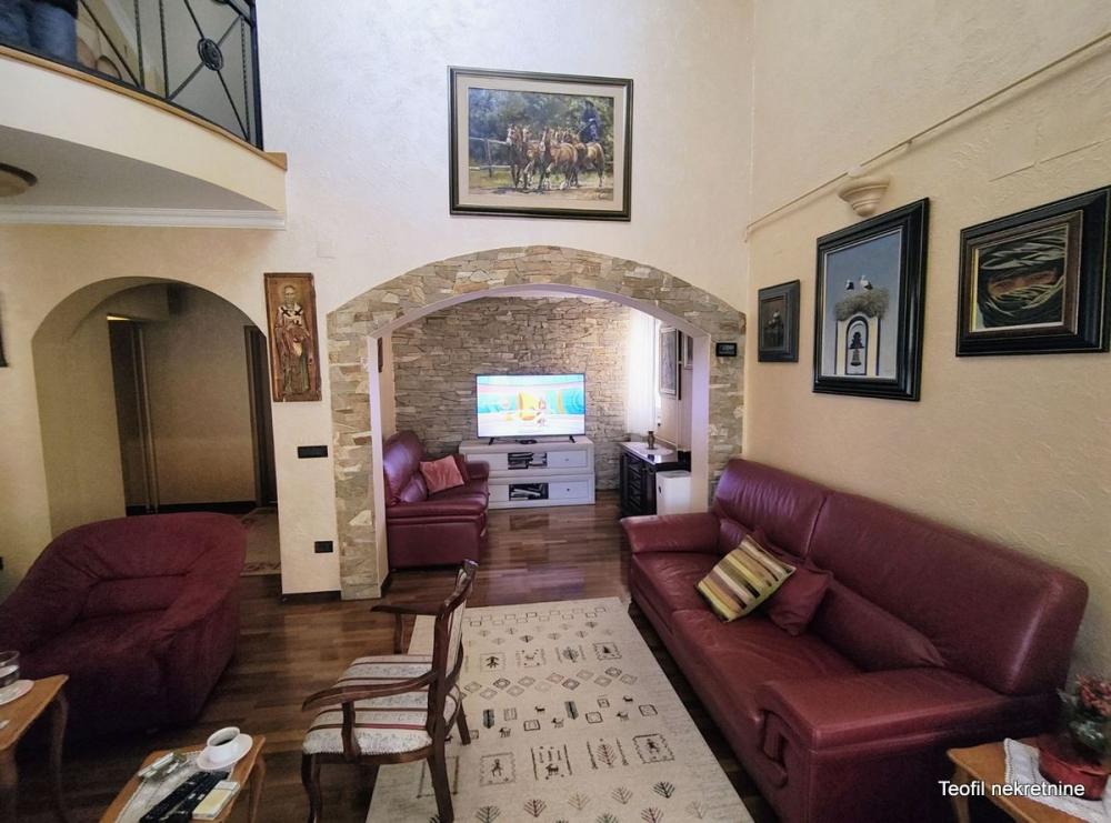 Slika 1 - Stojana Stoleta Aranđelovića, Petosoban stan na prodaju, 135m2, 295.000€