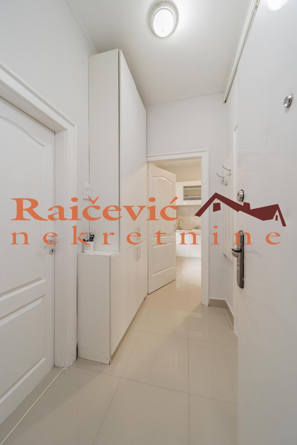 Slika 4 - Branka Krsmanovica, Dvosoban stan na prodaju, 40m2, 175.000€