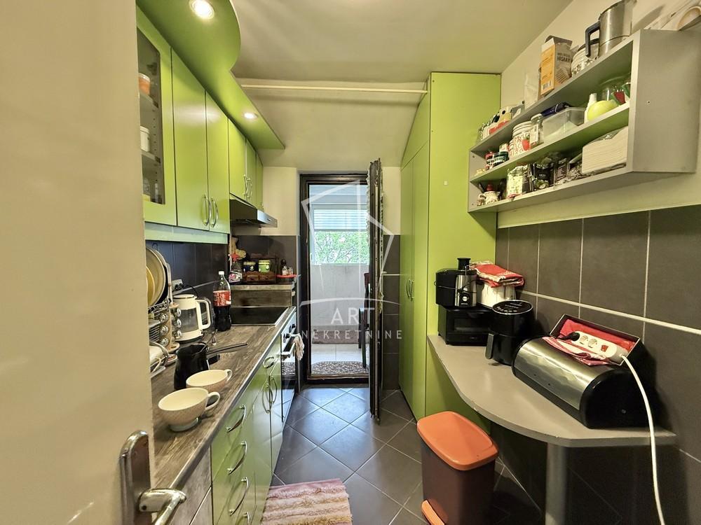 Slika 5 - Blagoja Parovića, Četvoroiposoban stan na prodaju, 103m2, 289.900€