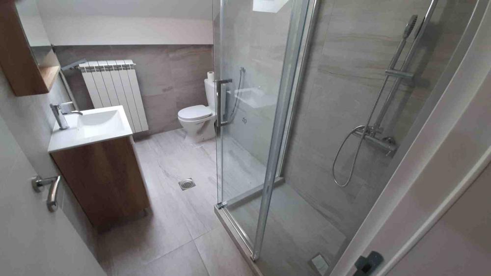 Slika 8 - Vase Čarapića,  Lokal za izdavanje, 85m2, 800€