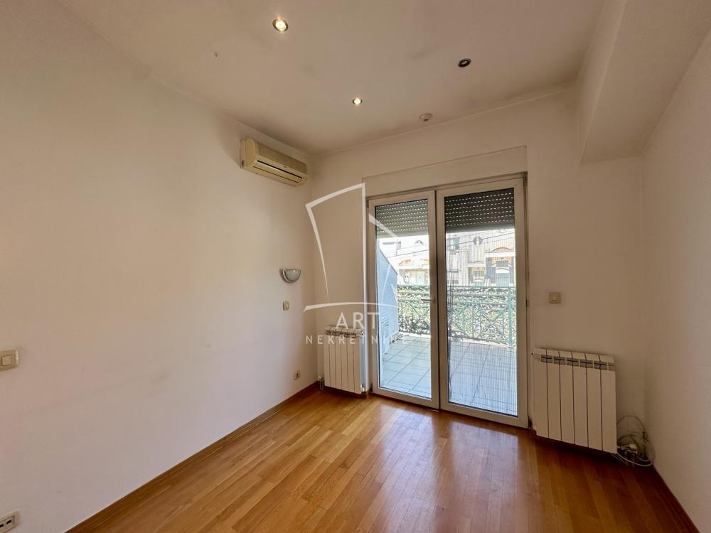 Slika 9 - Aleksandra Tirnanića Tirketa,  Kuća na prodaju, 119m2, 750.000€