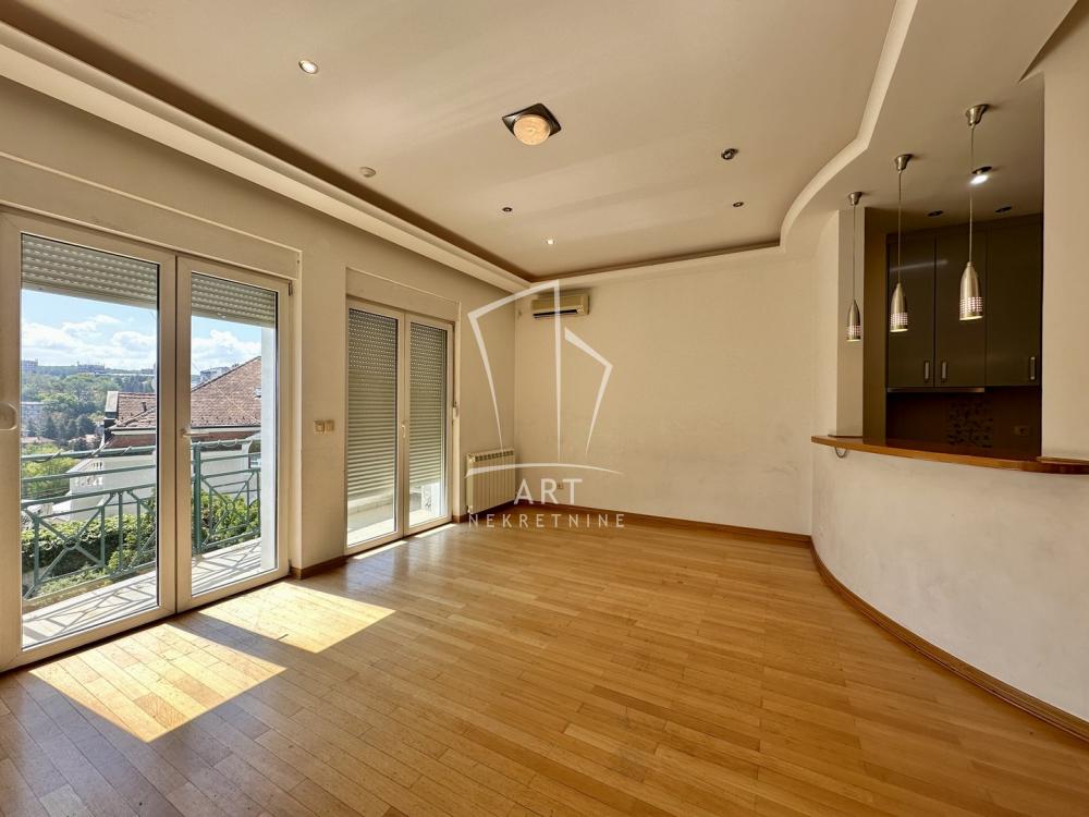 Slika 1 - Aleksandra Tirnanića Tirketa,  Kuća na prodaju, 119m2, 750.000€