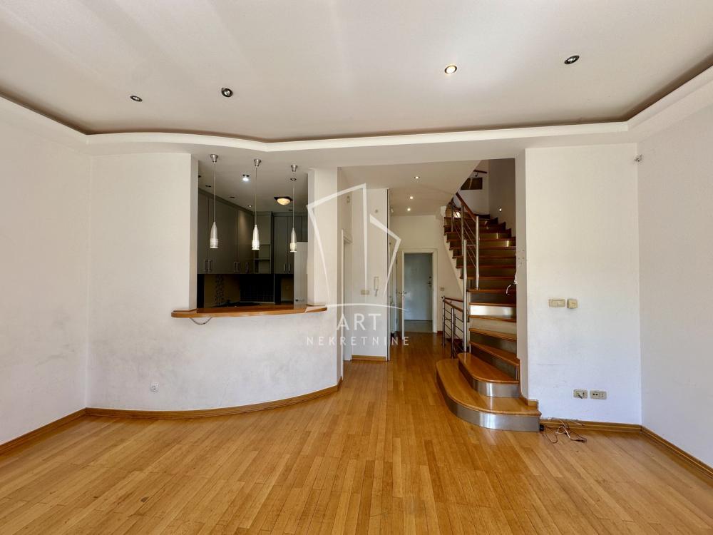 Slika 2 - Aleksandra Tirnanića Tirketa,  Kuća na prodaju, 119m2, 750.000€