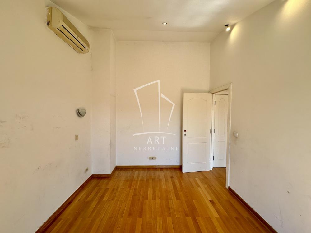 Slika 7 - Aleksandra Tirnanića Tirketa,  Kuća na prodaju, 119m2, 750.000€