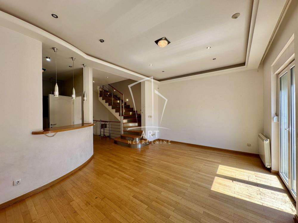 Glavna slika -Aleksandra Tirnanića Tirketa,  Kuća na prodaju, 119m2, 750.000€