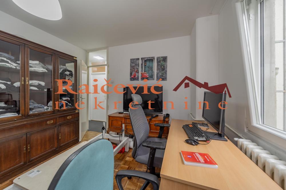 Slika 1 - Bulevar Zorana Djindjica, Trosoban stan na prodaju, 86m2, 279.000€